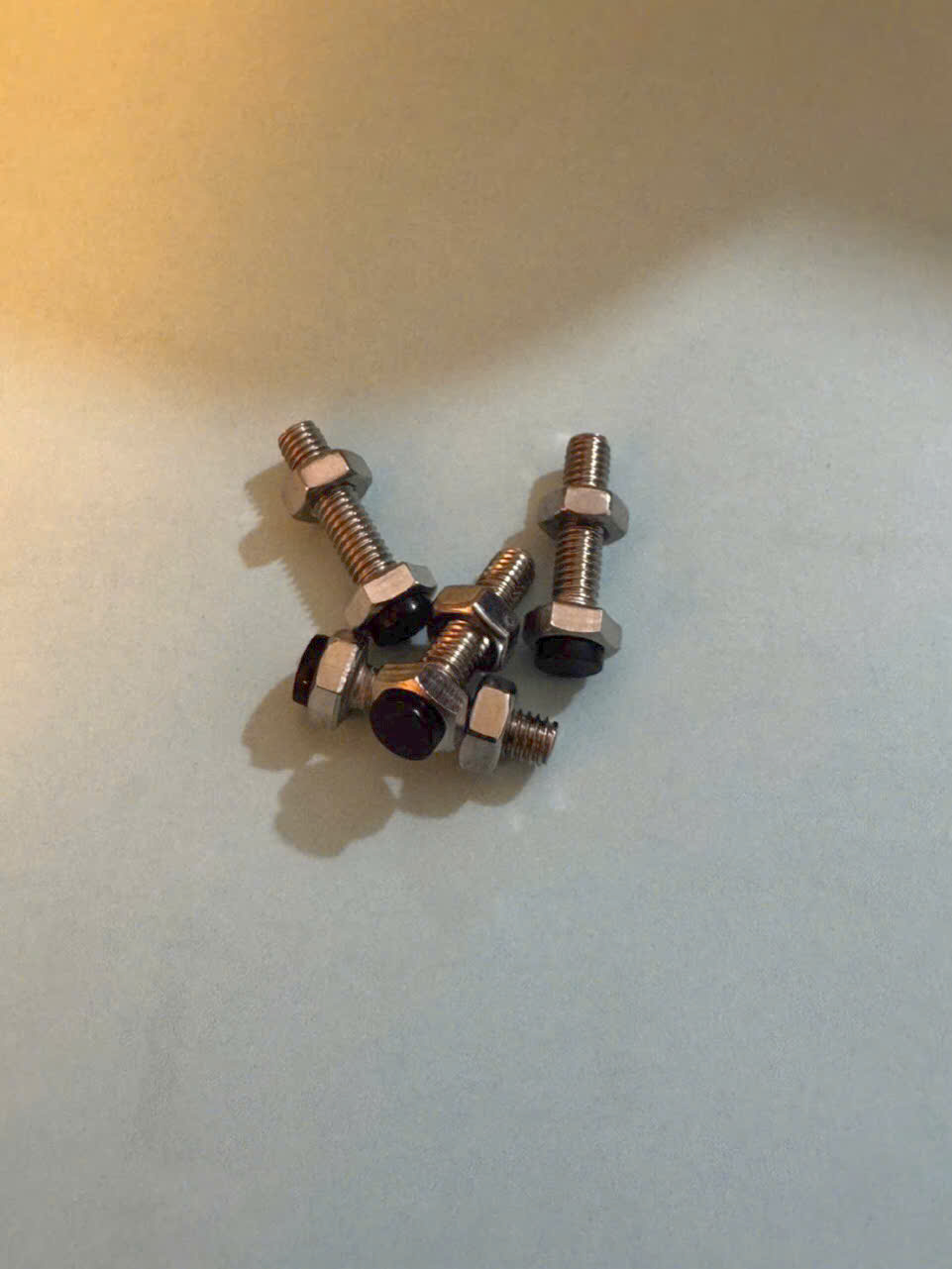 Cung cấp thiết bị bulong có đệm cao su chuyên nghiệp